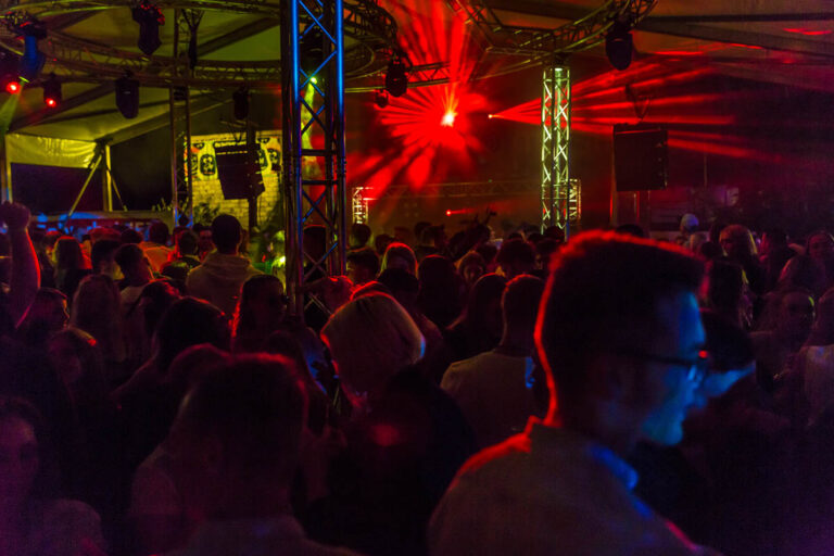 Das Blaulicht-Sommerfest der THW-Helfervereinigung findet wieder am ersten Samstag im August statt. Archivfoto: Prochnow