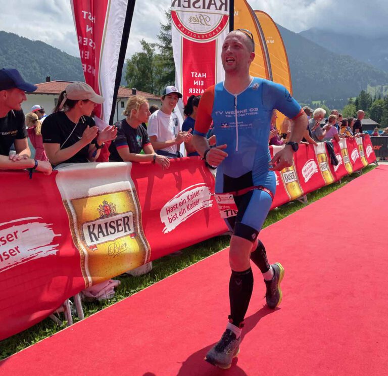 Der Werner Thorsten Kräher finishte den Mitteldistanz-Triathlin am Walchsee in einer sehr guten Zeit. Foto: privat