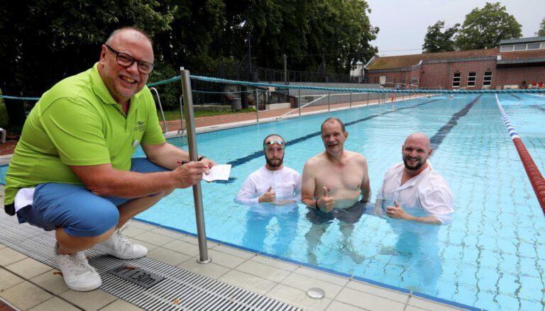 141 Teilnehmende beim ersten Sponsoren-Schwimmen im Solebad