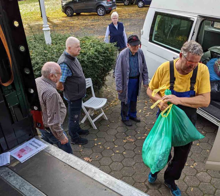 Der KAB-Stadtverband führt wieder eine Gebraucht-Textiliensammlung als Straßensammlung durch. Foto: Archiv