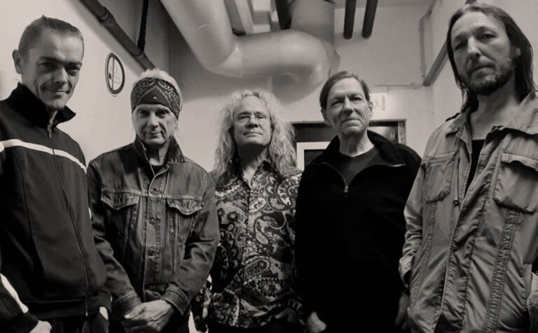Die Band "Multicolured Shades" garantiert einen rockigen Konzertabend im flözK. Foto: privat