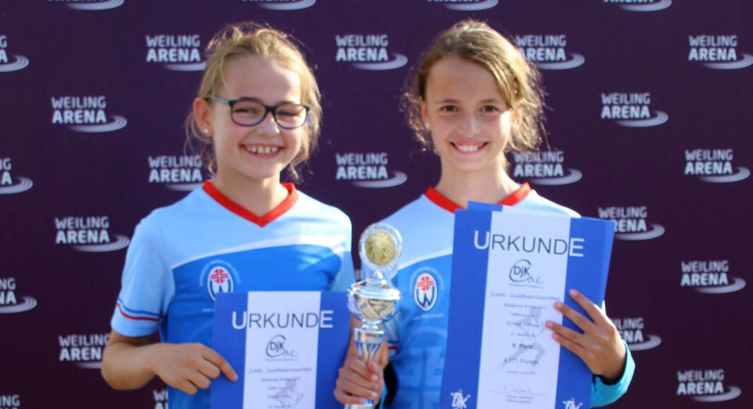 Pia Wenner und Marie Uhlig freuten sich über ihre Leistungen in Coesfeld. Fotos: privat