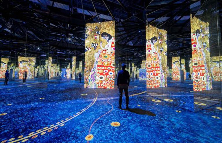 Die Kolpingsfamilie Werne besucht die Kunstausstellung "PHOENIX DE LUMIERES" in Dortmund. Foto: privat