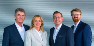 RCS-Chefin Adelheid Hauschopp-Francke, hier mit den weiteren Geschäftsführenden Gerd Francke (links), Alexander Rimmer und Henrik Francke (rechts), stellte im Ausschuss die Erweiterungspläne des Familienunternehmens vor. Foto: RCS