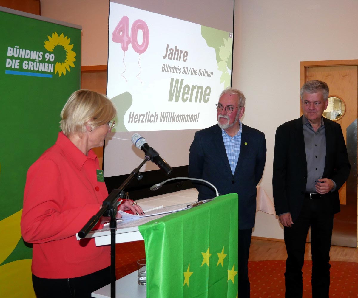 Stehen für langjährige Grünen-Politik im Rat: Konrad Günther und Fraktionssprecher Benedikt Striepens (rechts), hier mit Grünen-Sprecherin Rita Benning-Schüttpelz. Fotos: Gaby Brüggemann