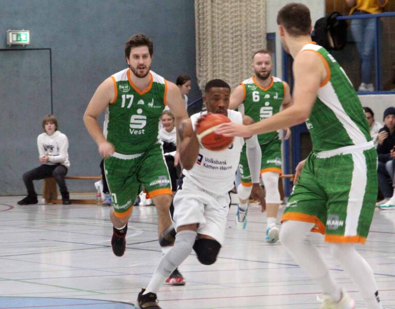 Anthony Hodge und die LippeBaskets feierten einen ungefährdeten Pokalsieg. Foto: Wagner