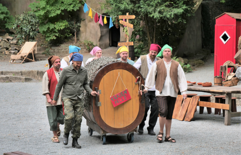 Die "7 Zwerge" eroberten im Sommer 2023 die Freilichtbühne Werne. Archivfoto: Schwarze