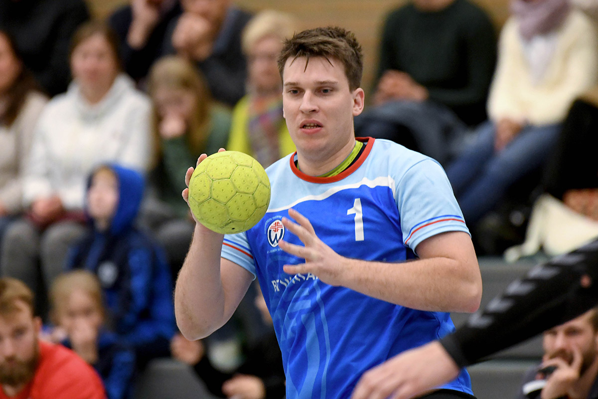 Tobias Schüttpelz traf zwar zum 22:18-Endstand, wie seinen Mitspieler fehlte ihm aber im Angriff zu oft die Durchschlagskraft. Archivfoto: MSW
