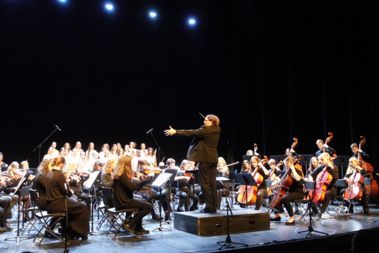 Musikschulleiter Matthias Lichtenfeld verspricht wiederum einen Strauß aus Musikstücken unterschiedlichster Musikrichtungen. Foto: privat