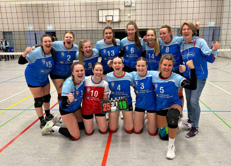Allen Grund zum Jubeln hatten die Werner Volleyballerinnen nach dem verdienten Auswärtssieg in Paderborn. Foto: Kollhoff