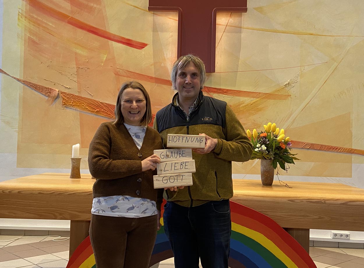 Carolyne Knoll und Alexander Meese laden am Sonntag wieder ins Dietrich-Bonhoeffer-Zentrum ein. Foto: privat