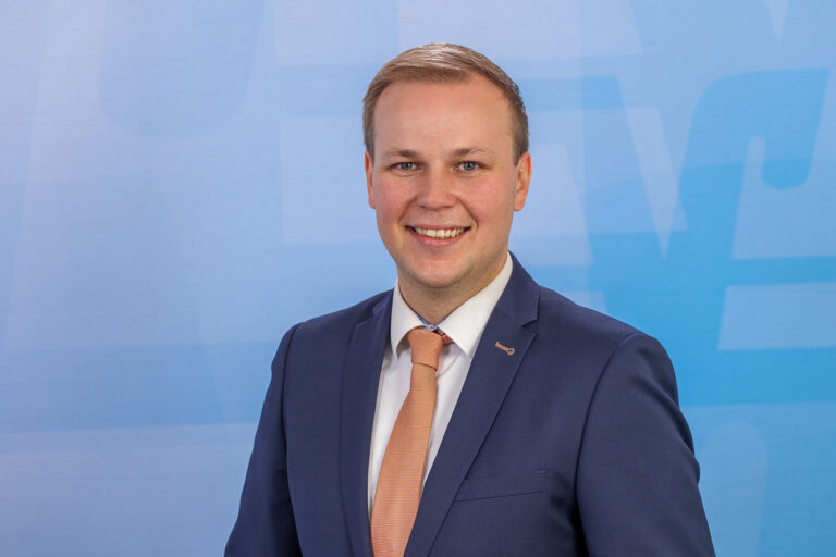 Wernes Volksbank-Filialleiter Philipp Gärtner. Foto: Jan Heinze