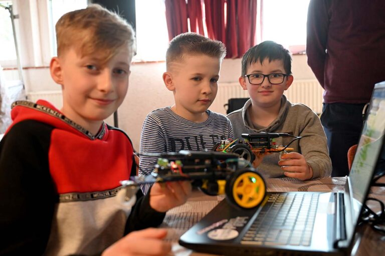 Bei der Jugendkulturwoche im Pfarrheim St. Johannes wird den Kindern und Jugendliche viel geboten. Fotos: Jörg Stengl