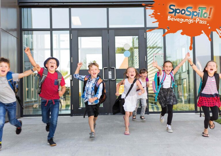 Mit dem SpoSpiTo-Bewegungs-Pass sollen Kinder zum einen zur Bewegung an der frischen Luft animiert werden, so dass der bewegte Einstieg in den Tag der Kinder gelingt und sie wacher, ausgeglichener und konzentrierter durch ihren Alltag gehen. Foto: Lopolo/Depositphotos/SpoSpiTo