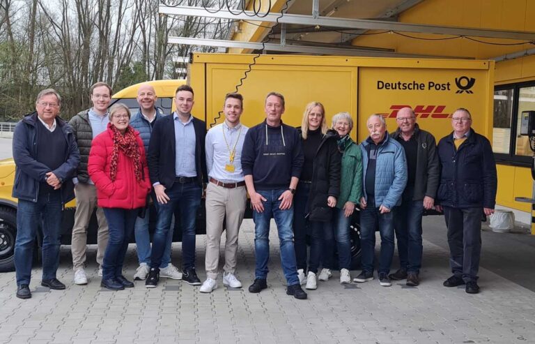 Die CDU Werne nahm den Zustellstützpunkt der DHL Group im Gewerbegebiet Wahrbrink in Augenschein. Foto: CDU