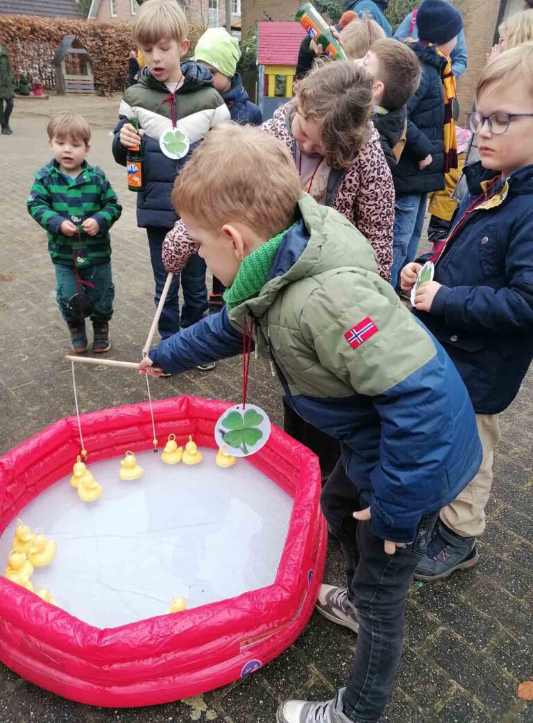 Viel Spaß hatten die Kleinen beim Glückstag in der Kita St. Sophia. Fotos: privat