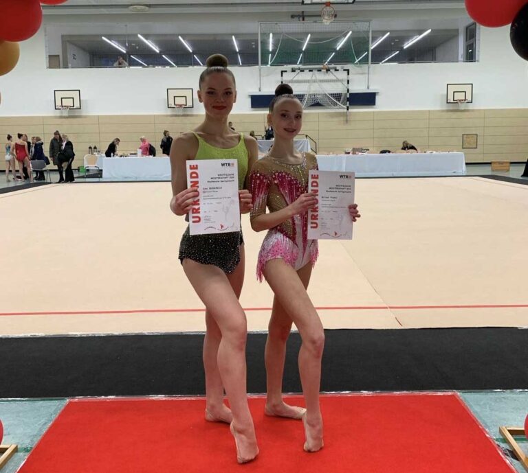 Lea Hohefeld (links) und Arina Vogel überzeugten in der Juniorenwettkampfklasse der 13- bis 15-Jährigen. Foto: privat