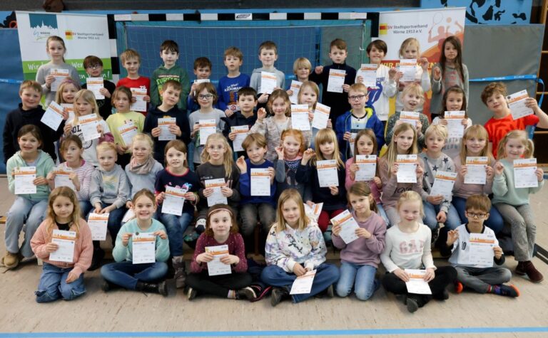 Uhlandschule: Mädchen und Jungen sammeln viele Sportabzeichen