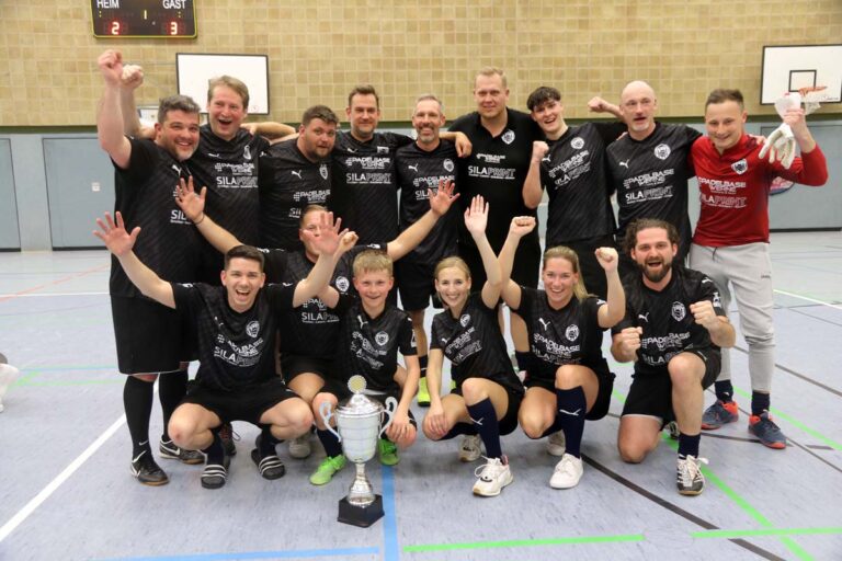 Die PadelBase Werne siegte zuletzt beim Benefiz-Fußballturnier 