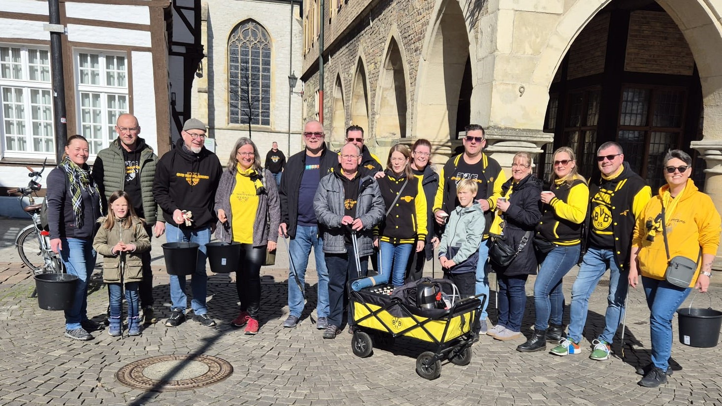Die BVB-Fans zeigten bei der Aktion 