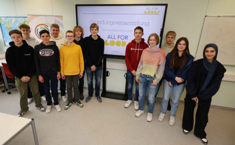 AFG: Neue Schülergenossenschaft produziert eigenes Multitool