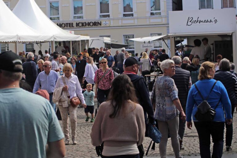 Am verkaufsoffenen Sonntag war der Genussfrühling bestens besucht. Foto: Wagner