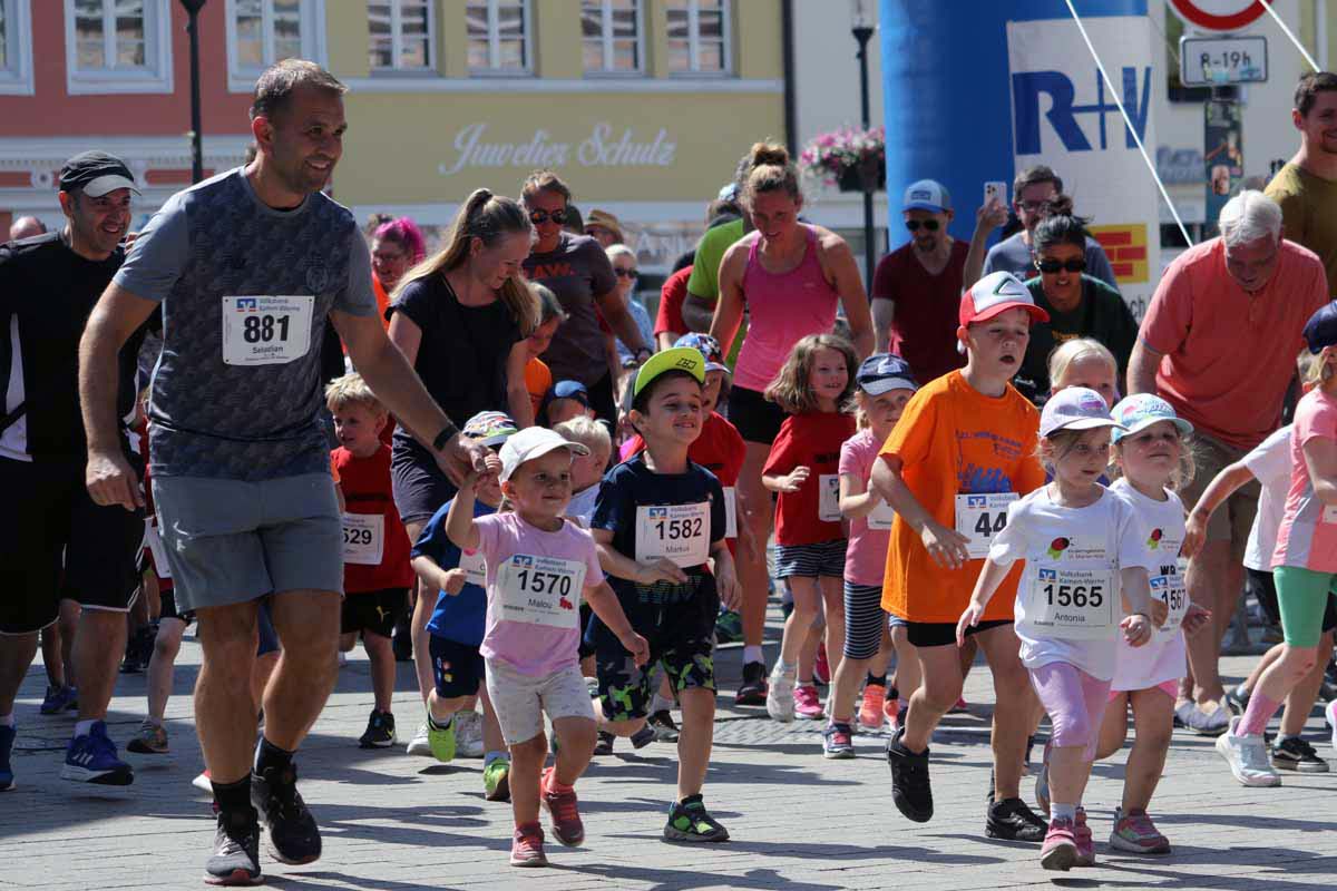 Auch die Bambini sind beim 22. Werner Volksbank Stadtlauf wieder mit dabei. Archivfoto: Wagner