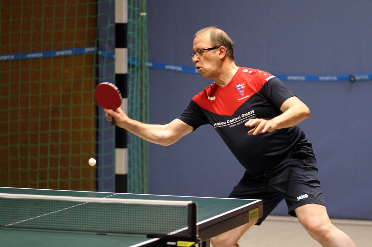 Manfred Woehl und die dritte Mannschaft des Werner SC Tischtennis steigen ab. Archivfoto: Wagner