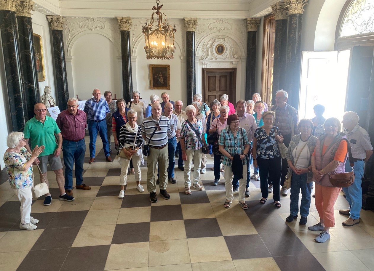 Der Heimatverein unternahm eine Radtour zum Schloss Nordkirchen mit anschließender Führung. Foto: privat