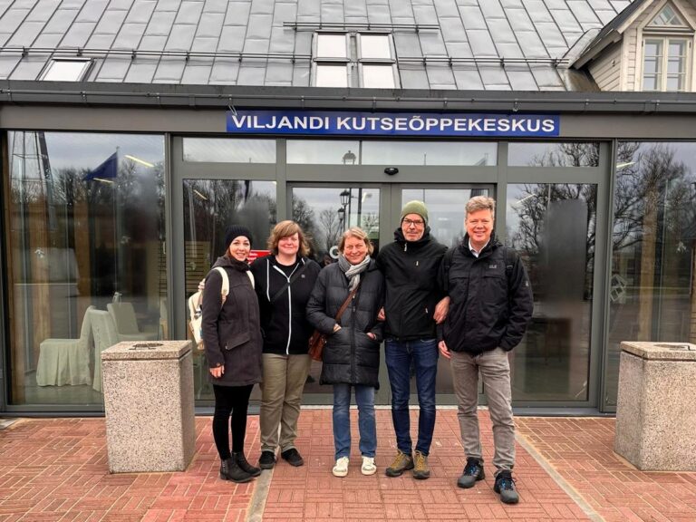 Svenja Höhfeld, Larissa Bartusch, Ruth Metzmacher, Peter Schulz und Martin Grave (v.l.) reisten zum Viljandi Berufskolleg in Estland. Fotos: Berufskolleg Werne