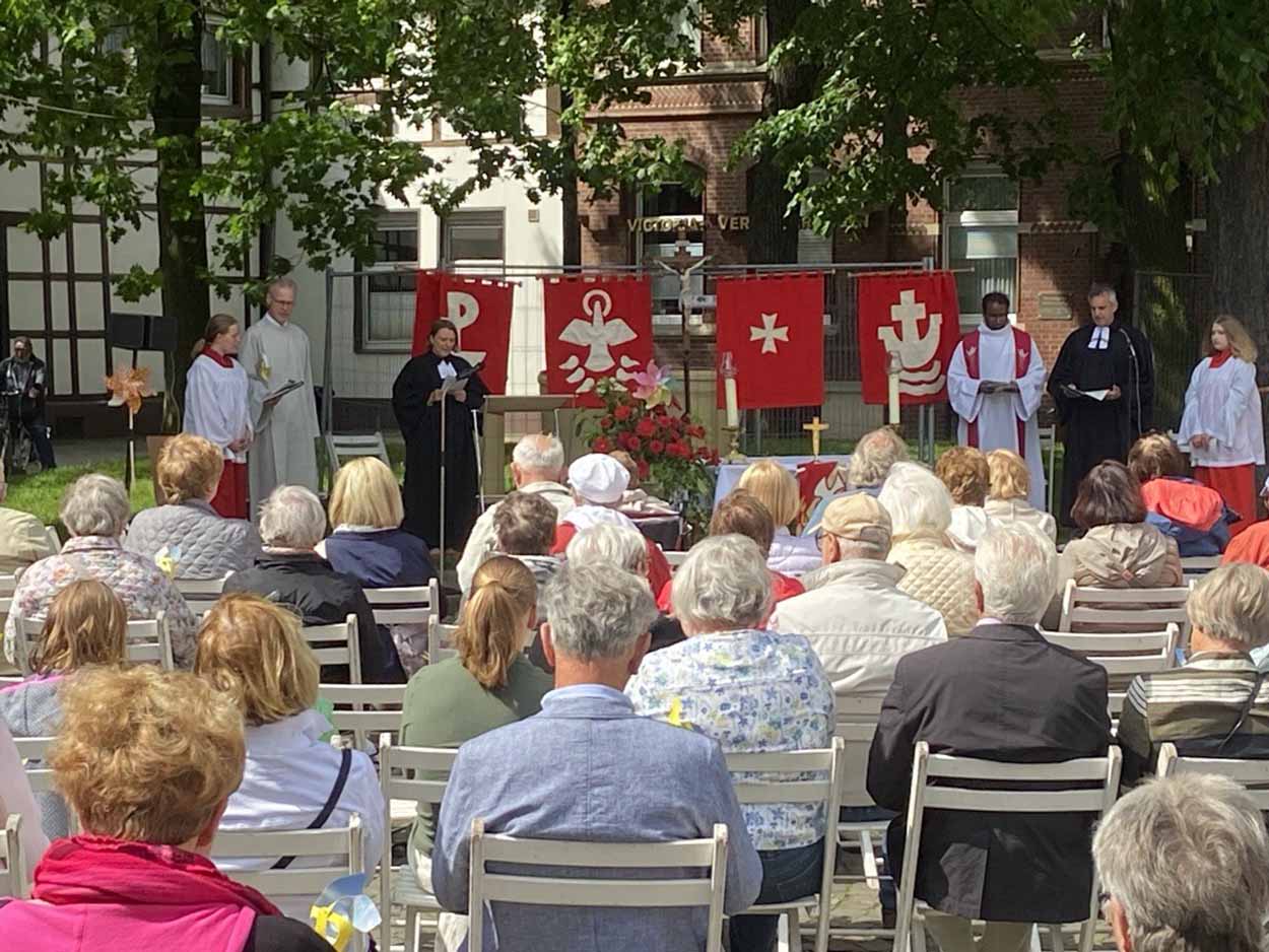 Zu einem gemeinsamen Gottesdienst unter freiem Himmel laden die evangelische und katholische Kirchengemeinde am Pfingstmontag ein. Foto: privat