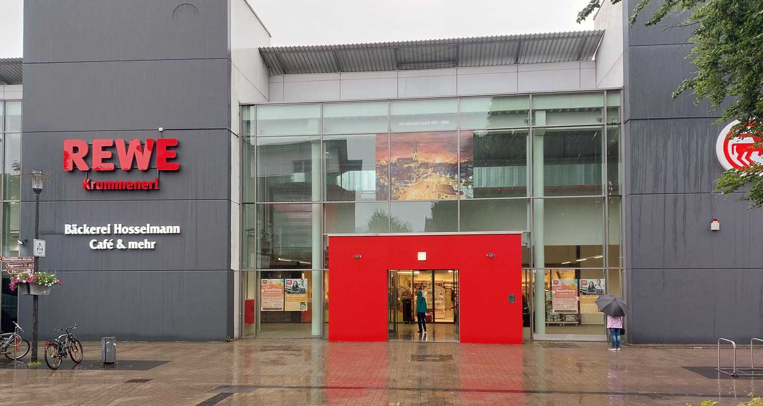In die sogenannten Werner City Mall kehrt ab nächsten Dienstag (28.05.2024) mit dem REWE-Markt und der Bäckerei Hosselmann noch mehr Leben zurück. Foto: Wagner