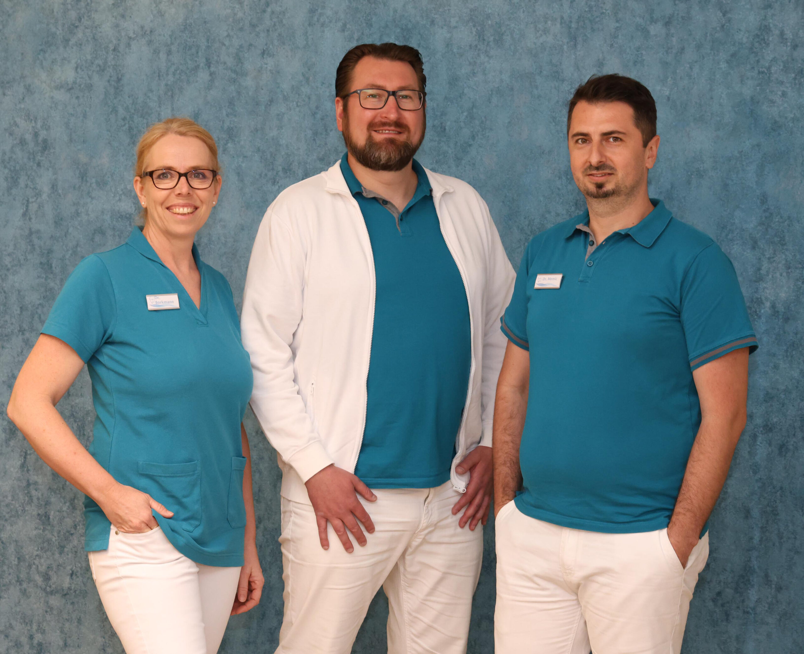 Das Ärzteteam um Chef Dr. Jan-Hendrik Tappe (mitte), Dr. Susanne Borkmann und Dr. Adnan Memic. Foto: Volkmer