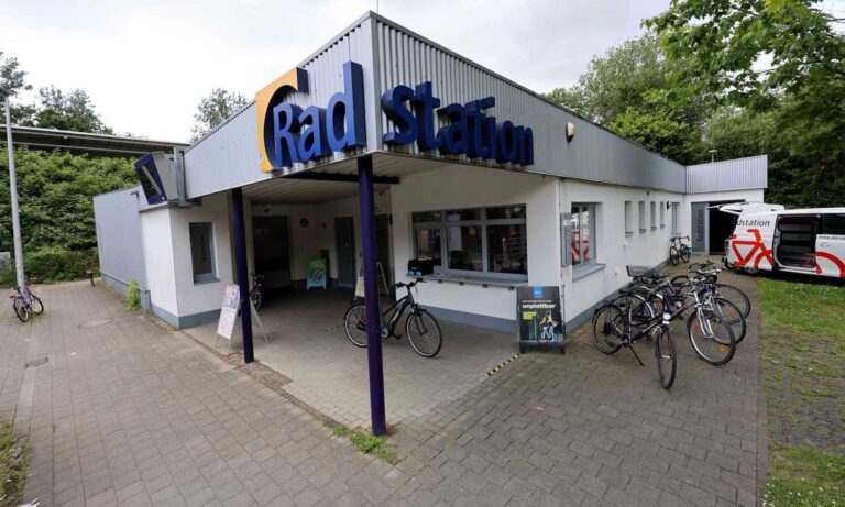 Die Rad- und Mobilstation am Bahnhof in Werne. Foto: Volkmer