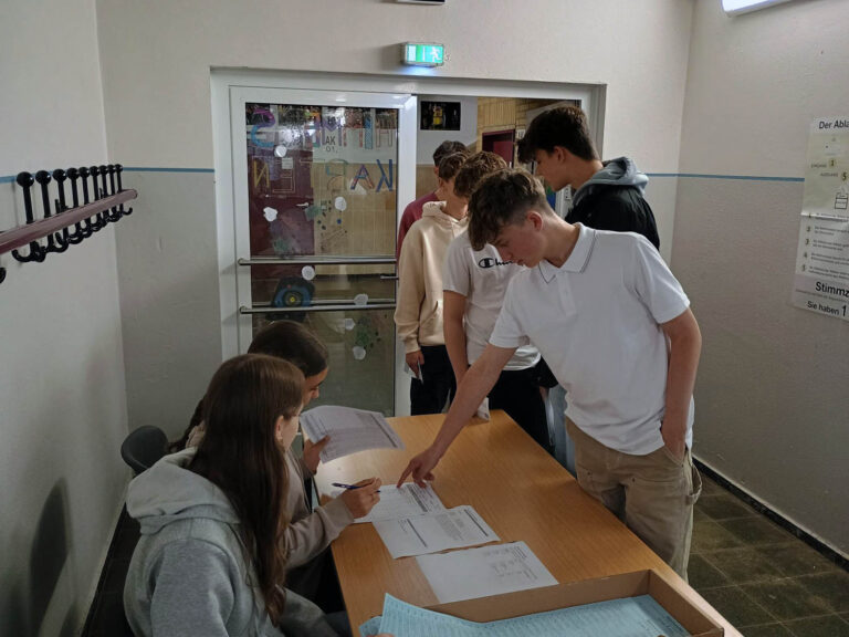Das Gymnasium St. Christophorus beteiligte sich wieder an der Juniorwahl. Foto: GSC