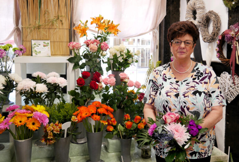 Blumen Jasmin bleibt in den Sommerwochen dienstags- und freitagnachmittags ab 14 Uhr geschlossen, informiert Gisela Rennhack. Foto: Gaby Brüggemann
