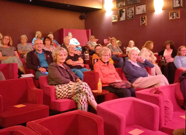 Einen bewegenden Film über das Sterben und das Leben davor schauten Mitglieder der Hospizgruppe im Capitol-Cinema Werne. Foto: privat