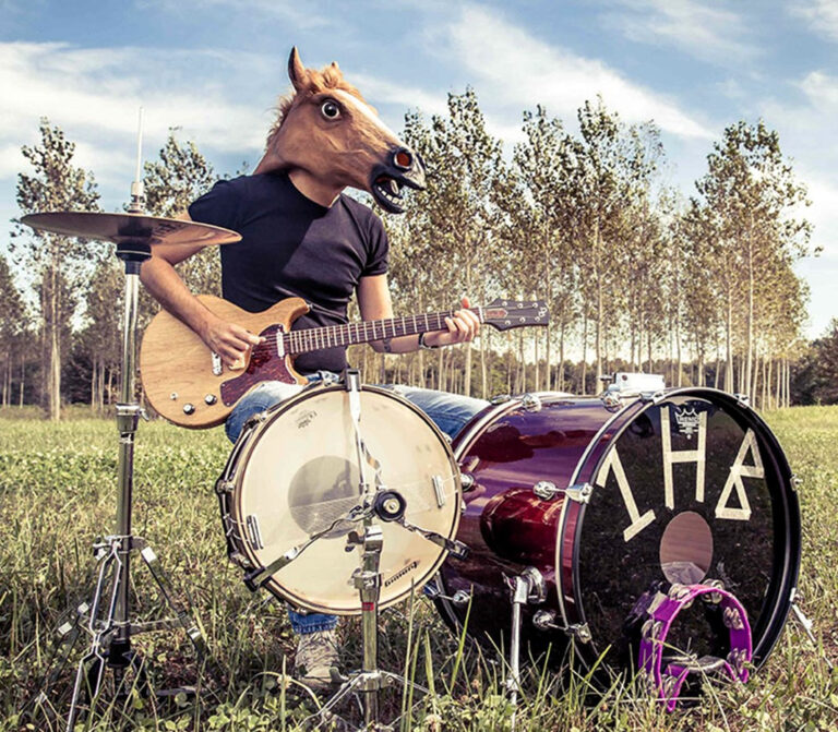 Mit der "One Horse Band" wird es im FlözK tierisch wild. Das Club-Montreux-Konzert findet diesmal schon am Donnerstag statt. Foto: privat