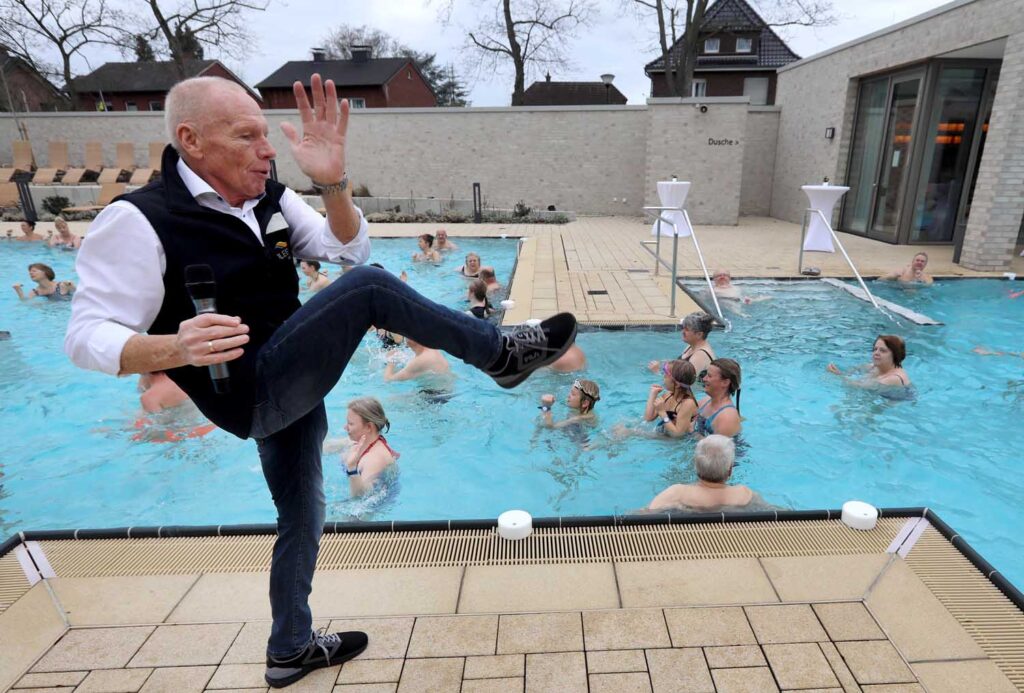 Als Schwimmmeister hat Klaus Wortmann weit mehr als drei Jahrzehnte im Werner Bad verbracht. Bis heute ist der „Unruheständler“ regelmäßig bei besonderen Aktionen aktiv vor Ort mittendrin statt nur dabei.