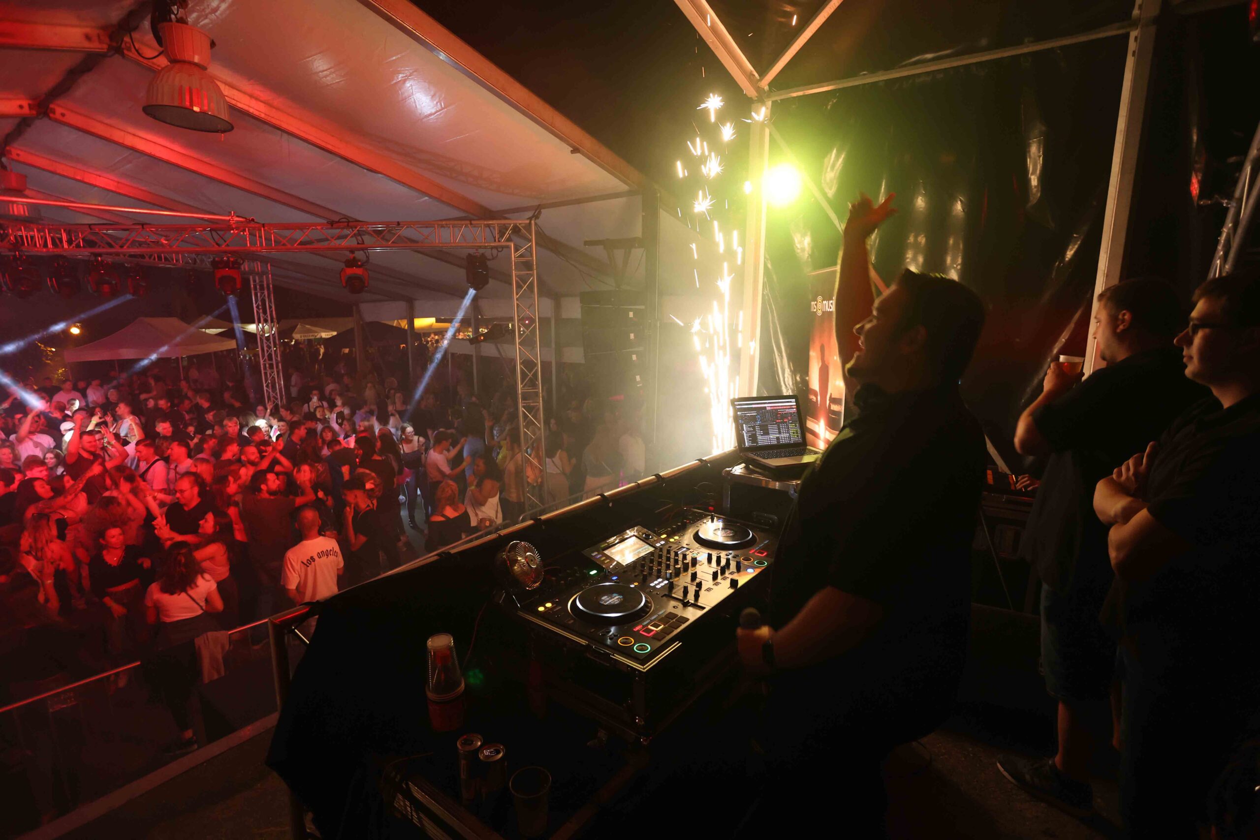 Nur noch wenige Tage, dann steigt das THW-Blaulichtsommerfest 2025. Archivfoto: Jörg Prochnow