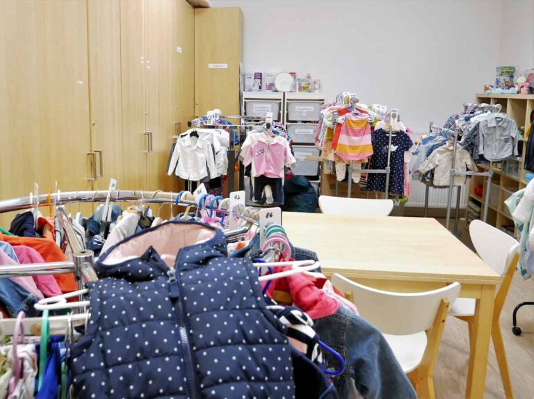 Babykorb und Netz-Café des KSD im Familiennetz öffnen wieder die Türen. Foto: Brüggemann