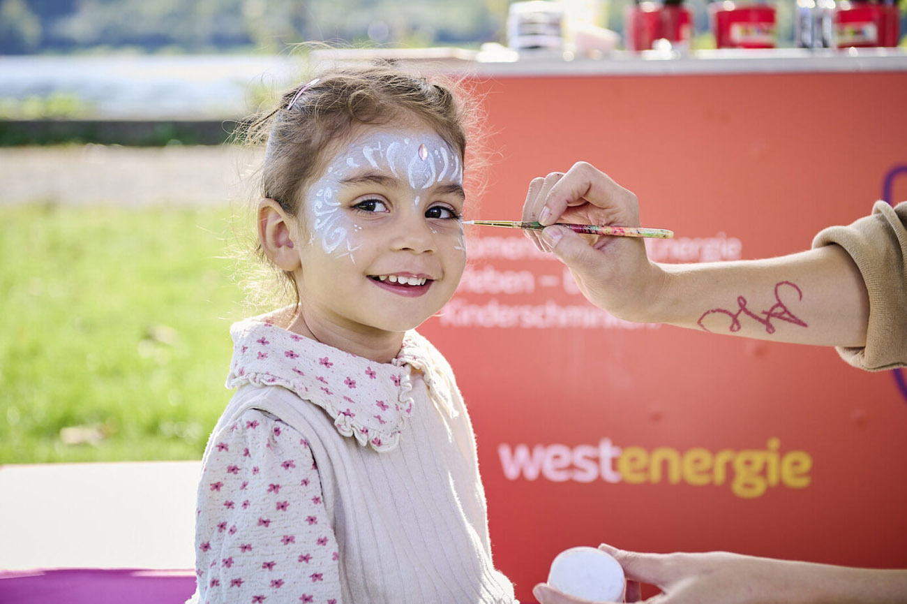 Im Programm für die Jüngsten während des Straßen-Festivals darf Kinderschminken nicht fehlen. Fotos: Werne Marketing GmbH