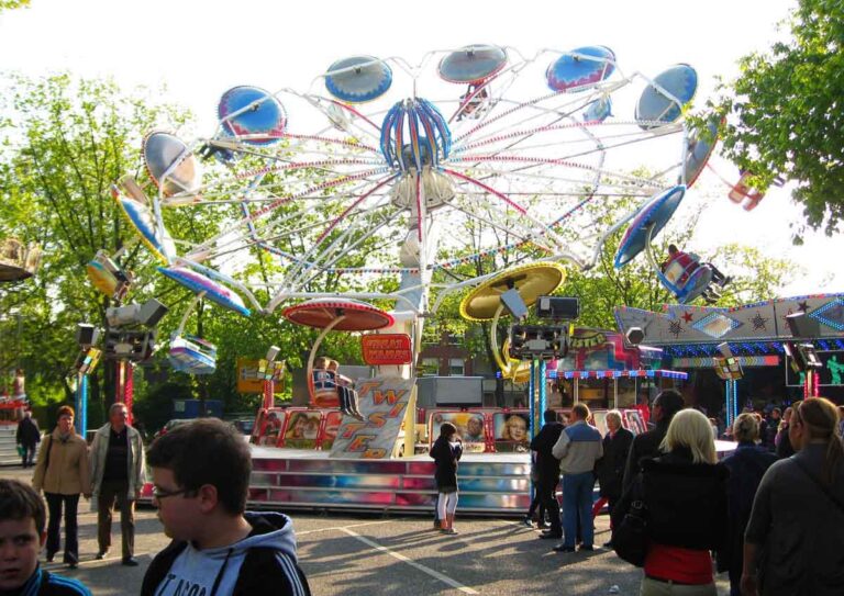 Die Maikirmes in Werne hat Tradition. Angesichts leerer Kassen wird in den politischen Gremien aber auch über die "kleine Schwester von Sim-Jü" diskutiert werden. Foto: Archiv Sim-Jü Verlag