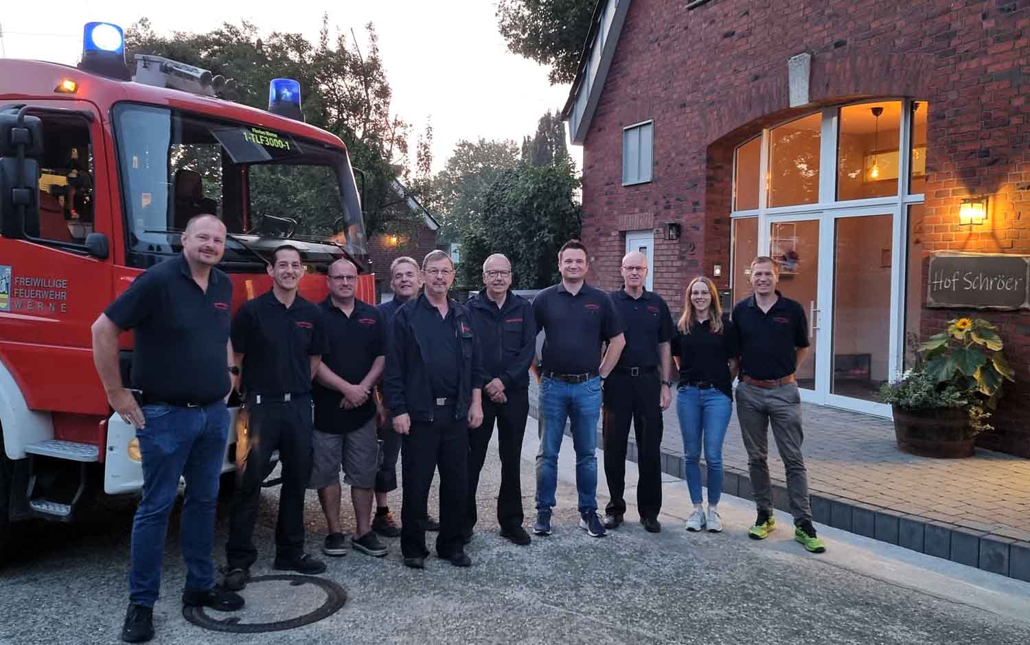 Die Freiwillige Feuerwehr Werne dankt Norbert Schröer für seine jahrelange Treue und seinen unermüdlichen Einsatz. Foto: FFW