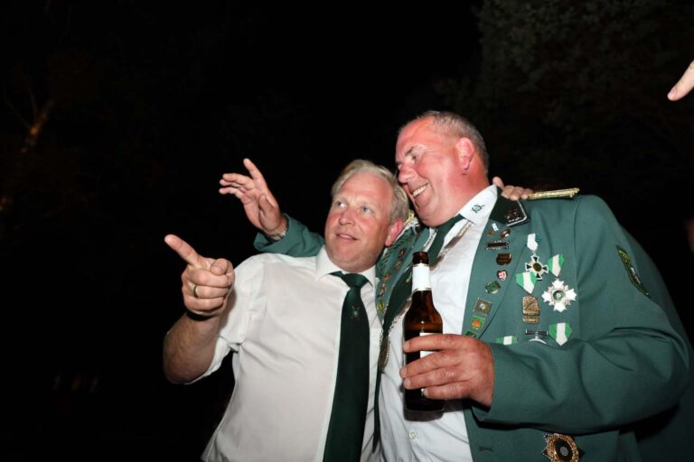 Ausgelassen werden die Werner "Grünröcke", so wie hier 2024 in Stockum, auch in diesem Jahr einige Schützenfeste feiern. Archivfoto: Isabel Schütte