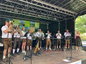 Der Ski und Bob Express Ascheberg beschloss am vergangenen Sonntag die Kurkonzerte 2024 am Gradierwerk in Werne. Fotos: Kulturbüro Werne