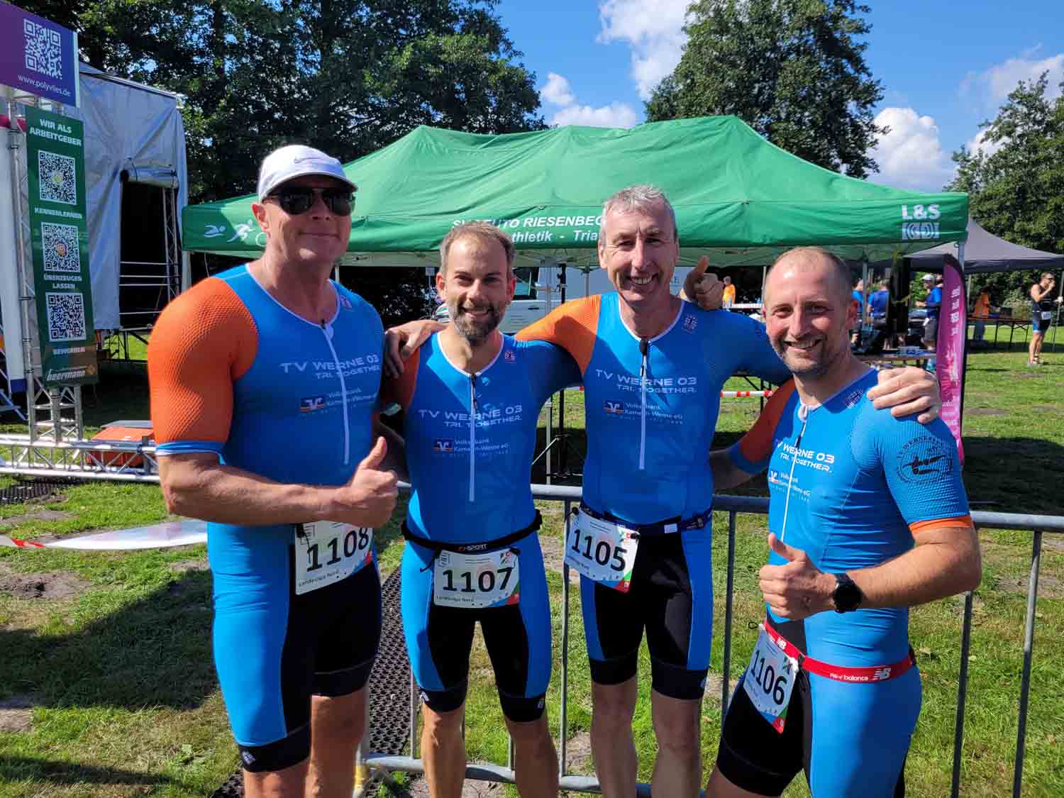 Ralf Koch, Thorsten Kräher, Carsten Willfroth und Patrick Ziemba starten für das Landesliga-Team der TV Werne Wasserfreunde beim Riesenbecker Triathlon. Foto: privat