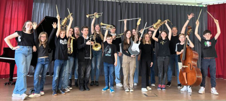 Die beiden Werner Gymnasien haben eine gemeinsame Big Band gegründet. Die Premiere steigt am kommenden Wochenende. Foto: privat