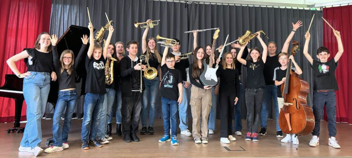 Die beiden Werner Gymnasien haben eine gemeinsame Big Band gegründet. Die Premiere steigt am kommenden Wochenende. Foto: privat