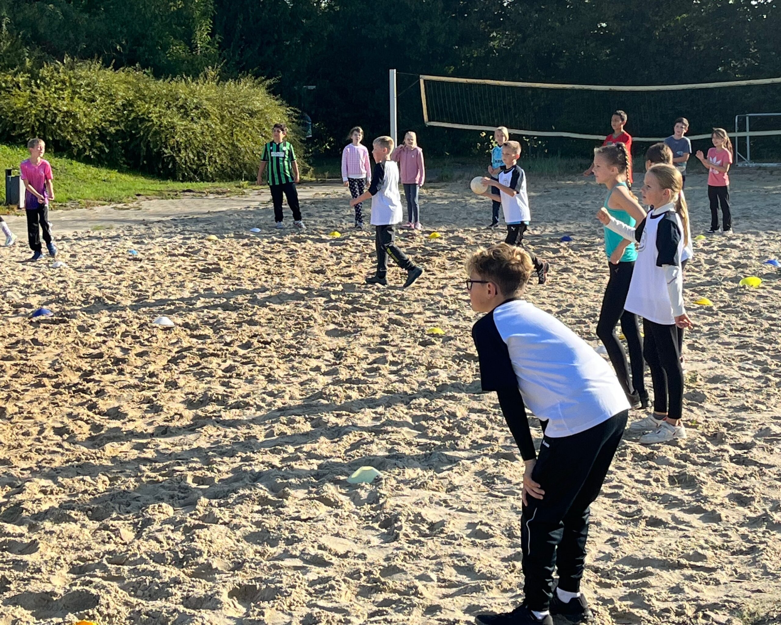 Das Gymnasium St. Christophorus hatte die kommenden Fünftklässler zum Sportfest eingeladen. Foto: privat